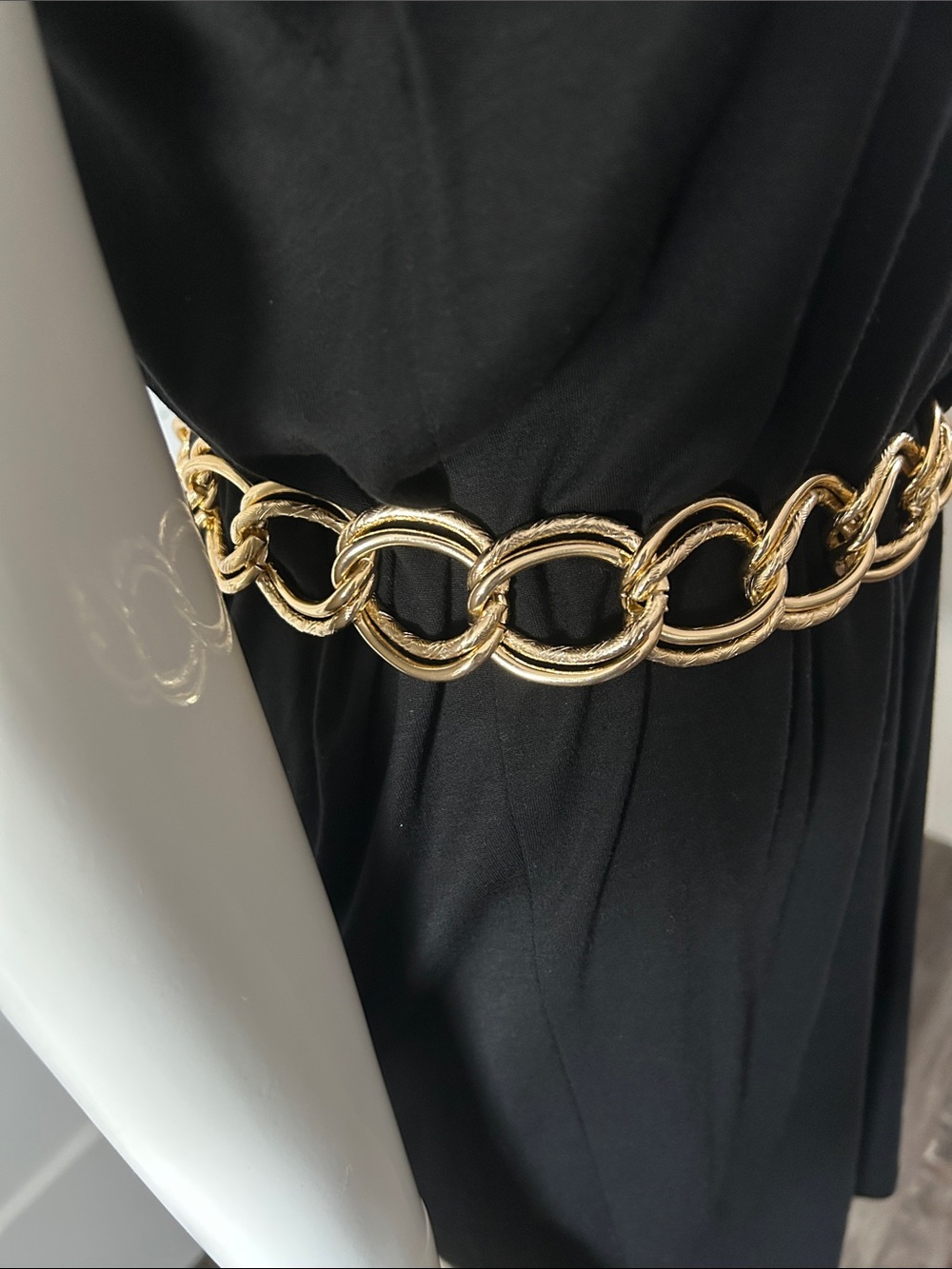 Gold-Tone Double Link Chain Belt | Lightweight Statement Waist Belt | XS–Small - Picture 5 of 12